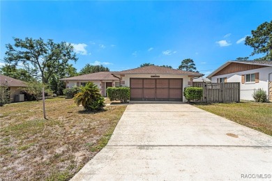 Charming 2BR/2BA home in the heart of Beverly Hills! This on Brentwood Farms Golf Club in Florida - for sale on GolfHomes.com, golf home, golf lot