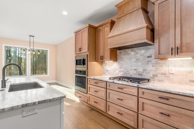 34 Victoria Lane -- a thoughtfully crafted, single-level new on Isabella Golf Course  in Arkansas - for sale on GolfHomes.com, golf home, golf lot