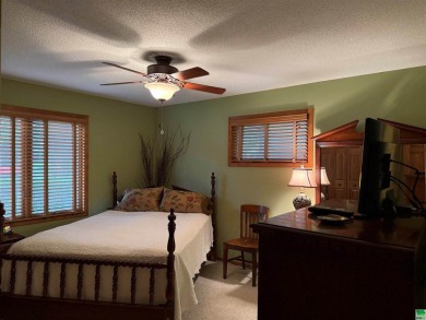 Let's take a look at 841 Country Club Dr. in Akron Iowa that's on Akron Golf Course in Iowa - for sale on GolfHomes.com, golf home, golf lot