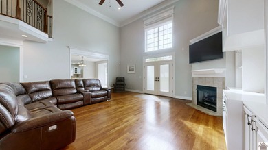 Gorgeous home in Lone Oak has a large fully fenced yard! Inside on Rolling Hills Country Club in Kentucky - for sale on GolfHomes.com, golf home, golf lot