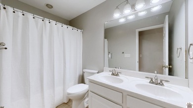 Gorgeous home in Lone Oak has a large fully fenced yard! Inside on Rolling Hills Country Club in Kentucky - for sale on GolfHomes.com, golf home, golf lot