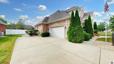 Gorgeous home in Lone Oak has a large fully fenced yard! Inside on Rolling Hills Country Club in Kentucky - for sale on GolfHomes.com, golf home, golf lot
