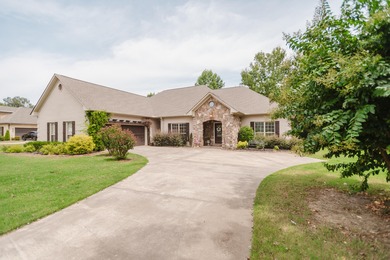 Welcome to Big Oaks, one of Tupelo's premier golf course on Big Oaks Golf Club in Mississippi - for sale on GolfHomes.com, golf home, golf lot