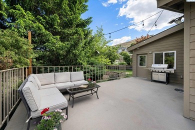 MLS# 284425 Welcome to 207 Hillview Dr, a beautifully appointed on Meadow Springs Country Club in Washington - for sale on GolfHomes.com, golf home, golf lot
