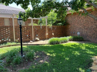 NEW CARPET INSTALLED IN SEPTEMBER!!  This well-maintained home on Chaparral Country Club in New Mexico - for sale on GolfHomes.com, golf home, golf lot