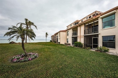 Great value in this beautifully renovated ground floor villa on Isla Del Sol Yacht and Country Club in Florida - for sale on GolfHomes.com, golf home, golf lot