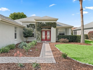 NO BOND or NO CDD FEES. REFRESHED Johnstown Model in Del Webb on Eagle Ridge At Spruce Creek Country Club in Florida - for sale on GolfHomes.com, golf home, golf lot