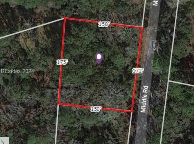 Spacious half-acre lot in Royal Pines CC, walking distance to on Ladys Island Country Club in South Carolina - for sale on GolfHomes.com, golf home, golf lot