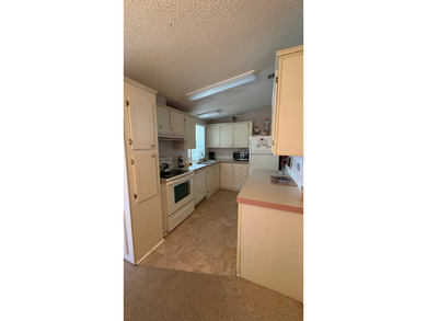 Welcome to your perfect sunny Florida getaway! This beautifully on Sabal Springs Golf and Racquet Club in Florida - for sale on GolfHomes.com, golf home, golf lot