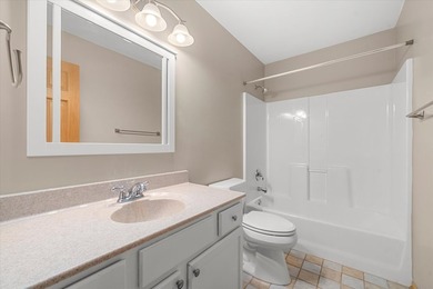 Absolutely lovely townhome in Swanbrooke of Prestbury invites on Bliss Creek Golf Club in Illinois - for sale on GolfHomes.com, golf home, golf lot