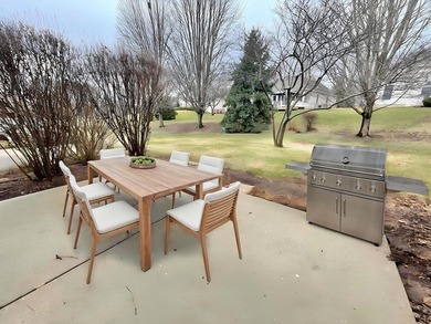 Absolutely lovely townhome in Swanbrooke of Prestbury invites on Bliss Creek Golf Club in Illinois - for sale on GolfHomes.com, golf home, golf lot