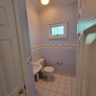 LOTS OF HOME FOR THE MONEY! Featuring a very large 5584 square on Houndslake Country Club in South Carolina - for sale on GolfHomes.com, golf home, golf lot