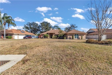 *LISTED UNDER APPRAISAL VALUE* Welcome to this recently updated on Glen Abbey Golf Club in Florida - for sale on GolfHomes.com, golf home, golf lot