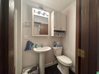 Let's take a look at this 3 bed, 2 bathroom with 3 car attached on Akron Golf Course in Iowa - for sale on GolfHomes.com, golf home, golf lot