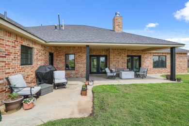 STUNNING HOME ON THE GOLF COURSE IN RIVER FALLS! You'll find on River Falls Par 3 Golf Course and Air Park in Texas - for sale on GolfHomes.com, golf home, golf lot