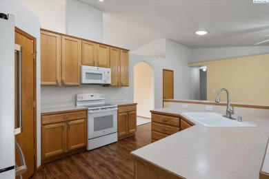 MLS# 284434 This charming 4-bedroom, 2-bath home offers on Canyon Lakes Golf Course in Washington - for sale on GolfHomes.com, golf home, golf lot