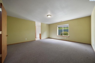 MLS# 284434 This charming 4-bedroom, 2-bath home offers on Canyon Lakes Golf Course in Washington - for sale on GolfHomes.com, golf home, golf lot