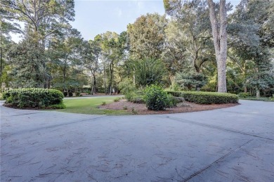 Outstanding opportunity in highly sought-after Spanish Wells on Spanish Wells Club in South Carolina - for sale on GolfHomes.com, golf home, golf lot