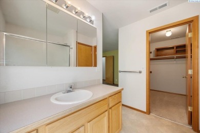 MLS# 284434 This charming 4-bedroom, 2-bath home offers on Canyon Lakes Golf Course in Washington - for sale on GolfHomes.com, golf home, golf lot