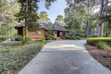 Outstanding opportunity in highly sought-after Spanish Wells on Spanish Wells Club in South Carolina - for sale on GolfHomes.com, golf home, golf lot