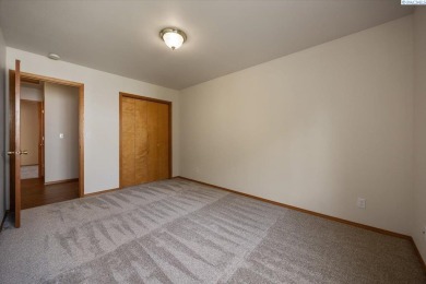 MLS# 284434 This charming 4-bedroom, 2-bath home offers on Canyon Lakes Golf Course in Washington - for sale on GolfHomes.com, golf home, golf lot