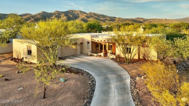 Beautiful custom residence situated in one of Tucson's most on Forty Niner Golf and Country Club in Arizona - for sale on GolfHomes.com, golf home, golf lot