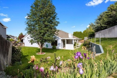 MLS# 284434 This charming 4-bedroom, 2-bath home offers on Canyon Lakes Golf Course in Washington - for sale on GolfHomes.com, golf home, golf lot