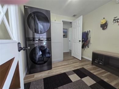 Fully renovated home in Zellwood Station, 2 bedrooms, 2 baths on Zellwood Station Country Club in Florida - for sale on GolfHomes.com, golf home, golf lot