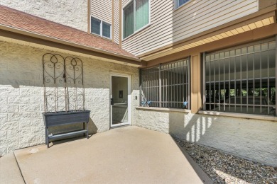 Relaxed Luxury with Golf Course Views! Enjoy modern living in on Lincolnshire Fields Country Club in Illinois - for sale on GolfHomes.com, golf home, golf lot