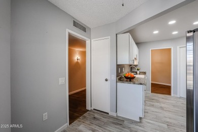 Beautifully updated 2 bed, 2 bath home in the heart of Sun City! on Sun City-Willow Creek / Willow Brook  in Arizona - for sale on GolfHomes.com, golf home, golf lot