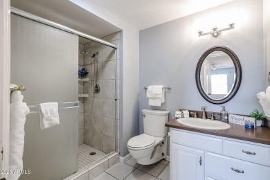Beautifully updated 2 bed, 2 bath home in the heart of Sun City! on Sun City-Willow Creek / Willow Brook  in Arizona - for sale on GolfHomes.com, golf home, golf lot