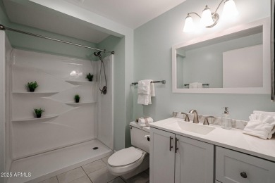Beautifully updated 2 bed, 2 bath home in the heart of Sun City! on Sun City-Willow Creek / Willow Brook  in Arizona - for sale on GolfHomes.com, golf home, golf lot
