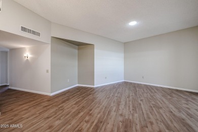 Beautifully updated 2 bed, 2 bath home in the heart of Sun City! on Sun City-Willow Creek / Willow Brook  in Arizona - for sale on GolfHomes.com, golf home, golf lot