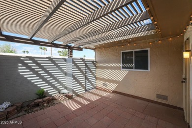 Beautifully updated 2 bed, 2 bath home in the heart of Sun City! on Sun City-Willow Creek / Willow Brook  in Arizona - for sale on GolfHomes.com, golf home, golf lot