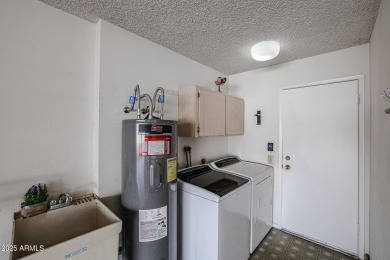 Beautifully updated 2 bed, 2 bath home in the heart of Sun City! on Sun City-Willow Creek / Willow Brook  in Arizona - for sale on GolfHomes.com, golf home, golf lot