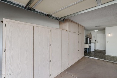 Beautifully updated 2 bed, 2 bath home in the heart of Sun City! on Sun City-Willow Creek / Willow Brook  in Arizona - for sale on GolfHomes.com, golf home, golf lot