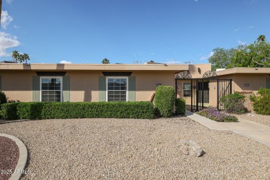 Beautifully updated 2 bed, 2 bath home in the heart of Sun City! on Sun City-Willow Creek / Willow Brook  in Arizona - for sale on GolfHomes.com, golf home, golf lot