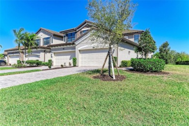Play golf where you live in this Stunning, Pristine 3-bedroom on Lakewood National Golf Club in Florida - for sale on GolfHomes.com, golf home, golf lot