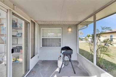 Welcome to this inviting Florida 2-bedroom, 2-bathroom home on Mainlands Golf Club in Florida - for sale on GolfHomes.com, golf home, golf lot