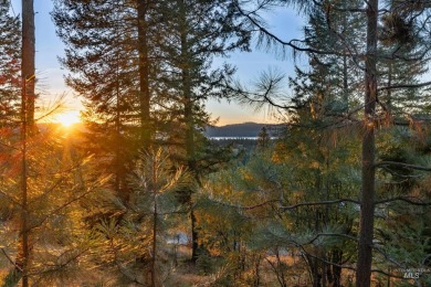 Perched atop scenic Aspen Ridge, this rare one-acre homesite on McCall Municipal Golf Course in Idaho - for sale on GolfHomes.com, golf home, golf lot