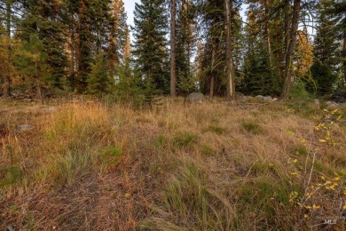 Perched atop scenic Aspen Ridge, this rare one-acre homesite on McCall Municipal Golf Course in Idaho - for sale on GolfHomes.com, golf home, golf lot
