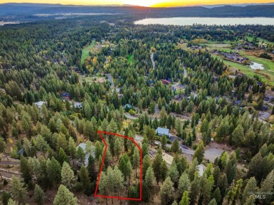 Perched atop scenic Aspen Ridge, this rare one-acre homesite on McCall Municipal Golf Course in Idaho - for sale on GolfHomes.com, golf home, golf lot