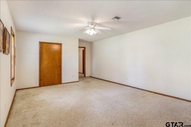 Discover the potential in this 3 bedroom, 2 bath home tucked on Hide-A-Way Lake Golf Course in Texas - for sale on GolfHomes.com, golf home, golf lot