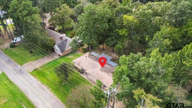 Discover the potential in this 3 bedroom, 2 bath home tucked on Hide-A-Way Lake Golf Course in Texas - for sale on GolfHomes.com, golf home, golf lot