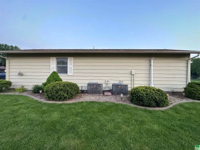 Let's take a look at this 3 bed, 2 bathroom with 3 car attached on Akron Golf Course in Iowa - for sale on GolfHomes.com, golf home, golf lot