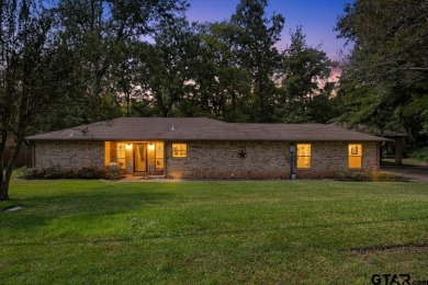 Discover the potential in this 3 bedroom, 2 bath home tucked on Hide-A-Way Lake Golf Course in Texas - for sale on GolfHomes.com, golf home, golf lot