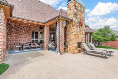 BACK ON THE MARKET- BUYERS FELL THROUGH! This custom built home on Southern Oaks Golf Club in Texas - for sale on GolfHomes.com, golf home, golf lot