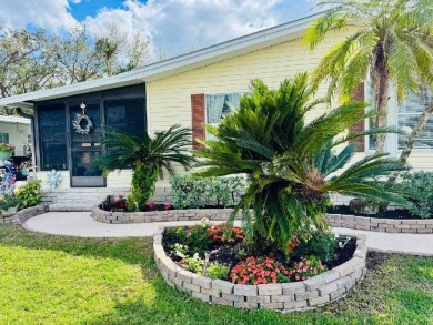 Captivating Home that is Turnkey with 3-Bedroom, 2-Bath! on Schalamar Creek Golf and Country Club in Florida - for sale on GolfHomes.com, golf home, golf lot