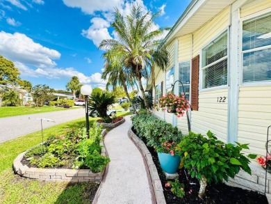 Captivating Home that is Turnkey with 3-Bedroom, 2-Bath! on Schalamar Creek Golf and Country Club in Florida - for sale on GolfHomes.com, golf home, golf lot