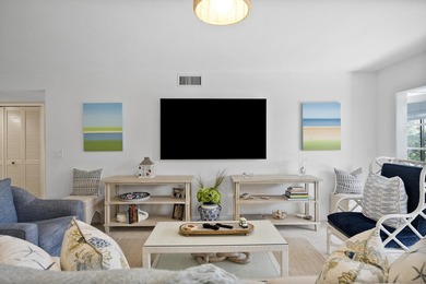 Welcome to this adorable 1st-floor 2-bedroom, 2-bathroom Club on Mariner Sands Country Club in Florida - for sale on GolfHomes.com, golf home, golf lot